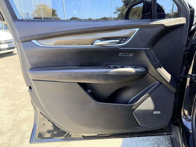 Used 2017 Cadillac XT5 Platinum AWD/4WD image 14