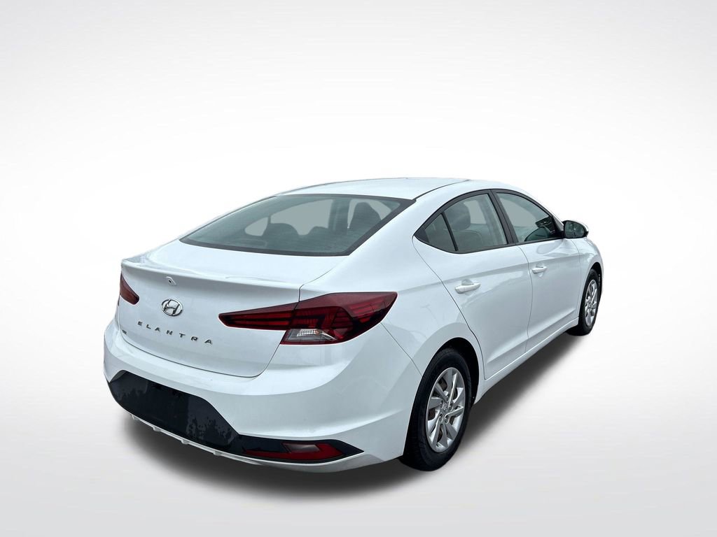 Used 2019 Hyundai Elantra SE w/ Cargo Package FWD image 5