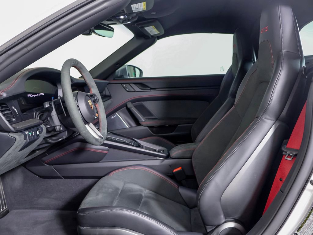 Certified 2026 Porsche 911 Targa 4 GTS w/ Premium Package AWD/4WD image 4