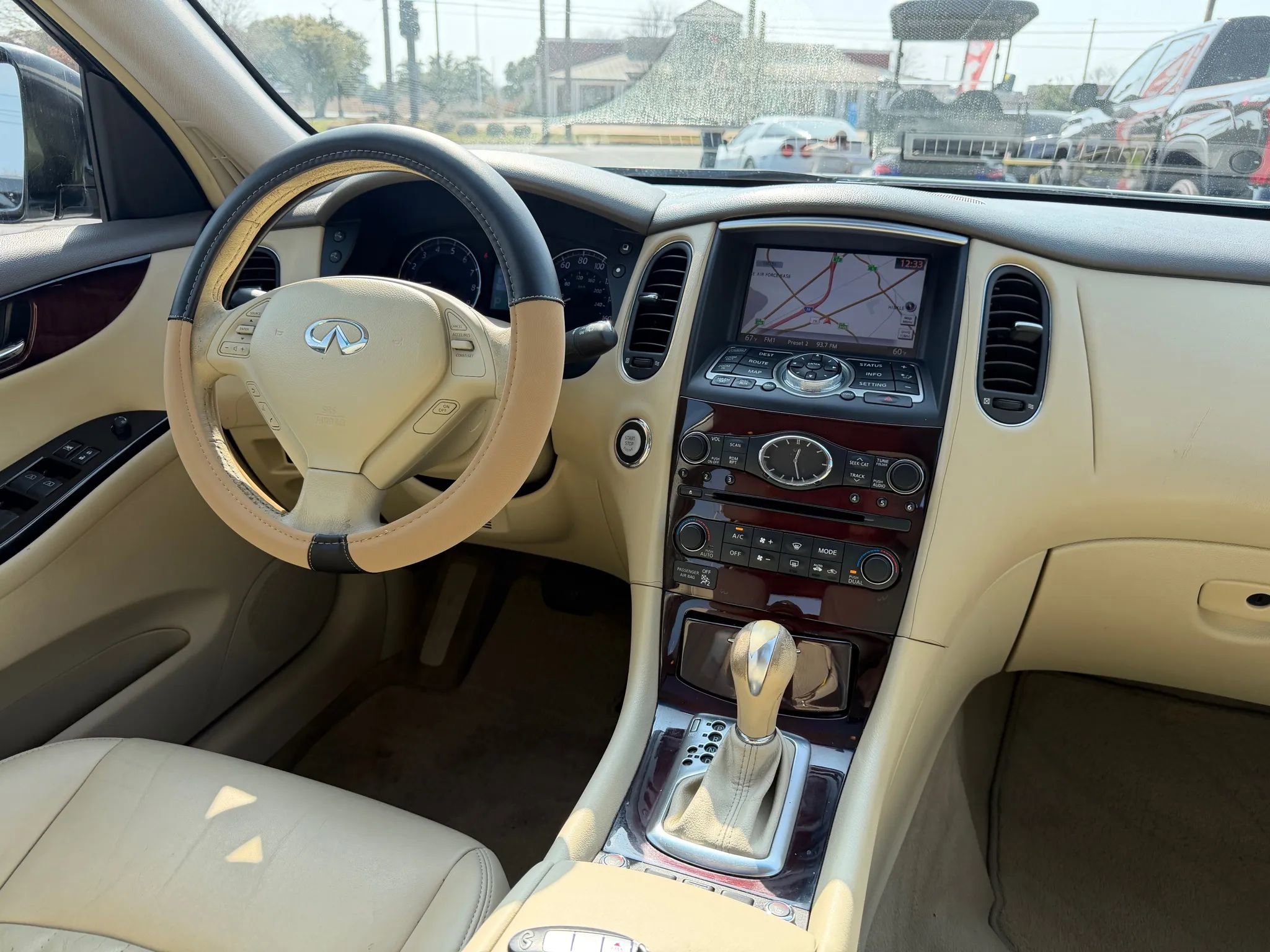 Used 2012 INFINITI EX35 Journey w/ Premium Pkg image 10