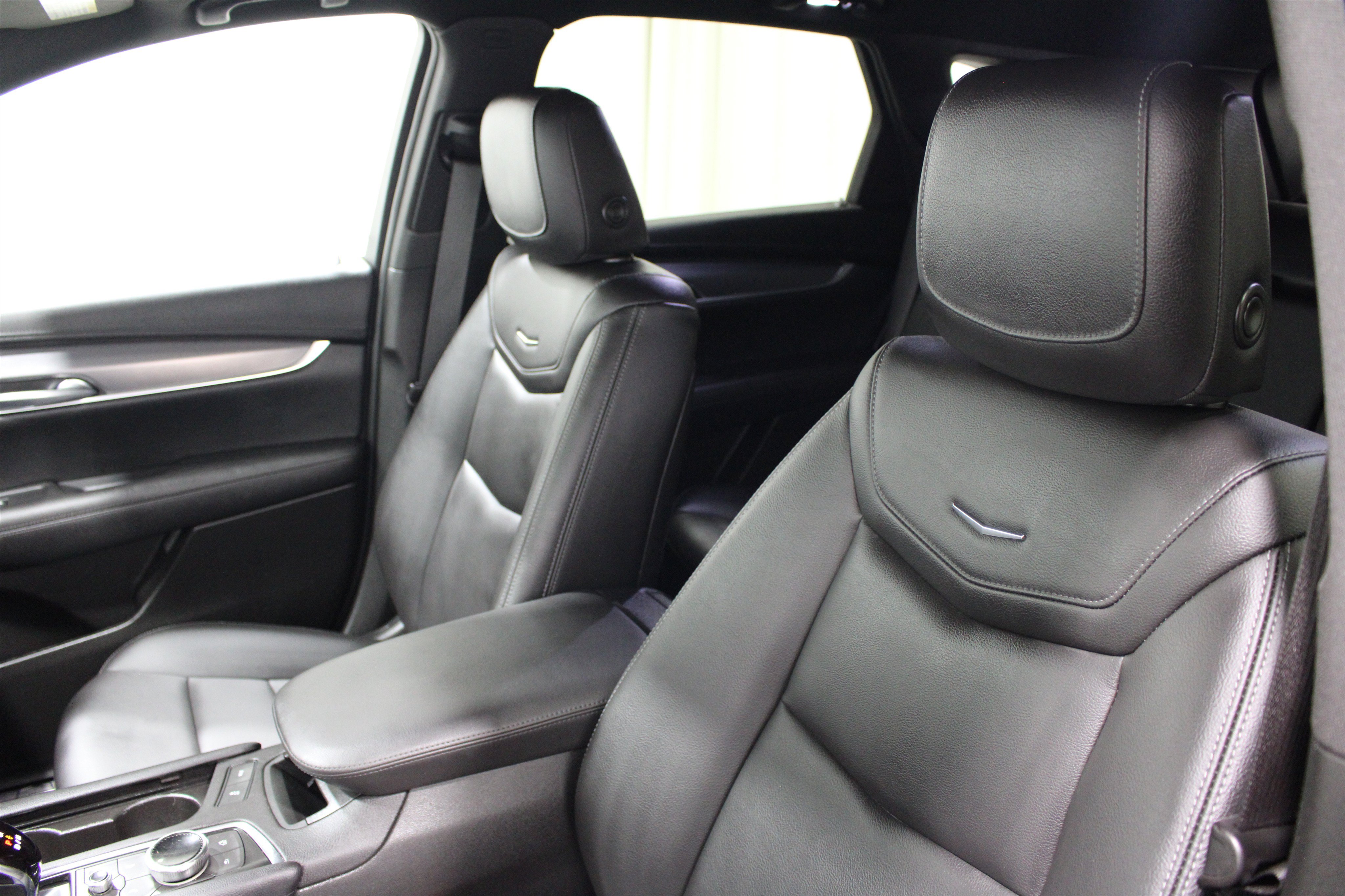 Certified 2023 Cadillac XT5 Luxury AWD/4WD image 4