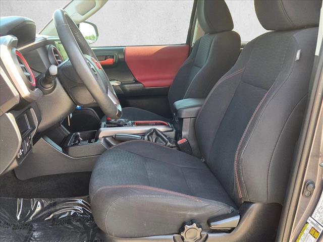 Used 2018 Toyota Tacoma SR5 RWD image 16