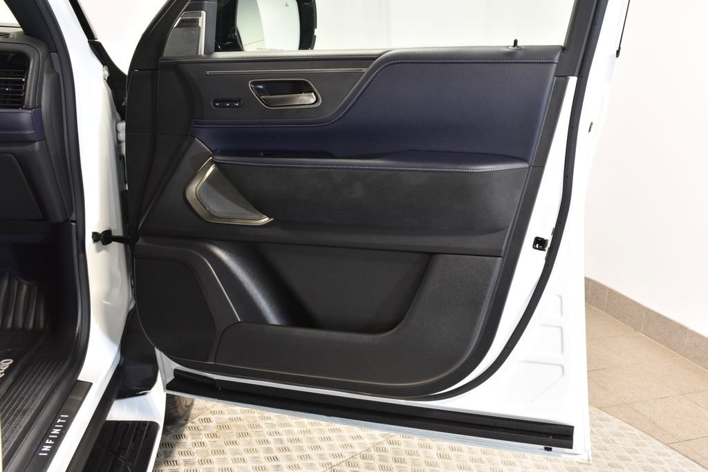 Certified 2026 INFINITI QX80 4WD w/ Sport Exterior Package image 34