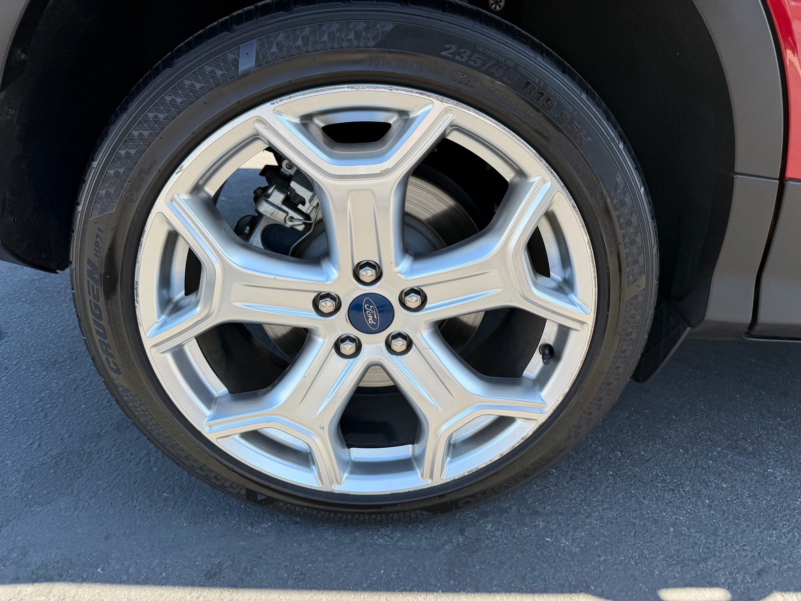 Used 2019 Ford Escape Titanium FWD image 25