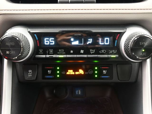 Used 2023 Toyota RAV4 Limited image 4