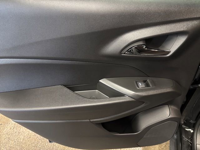 New 2026 Chevrolet Trax RS w/ Sunroof Package image 20