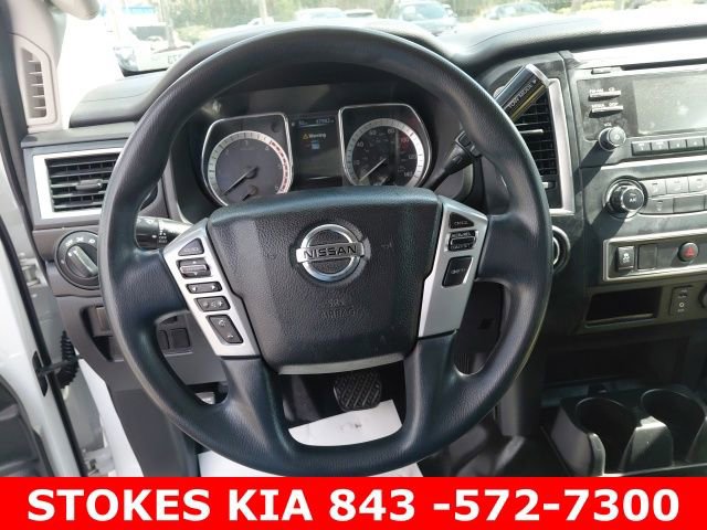 Used 2018 Nissan Titan S image 11