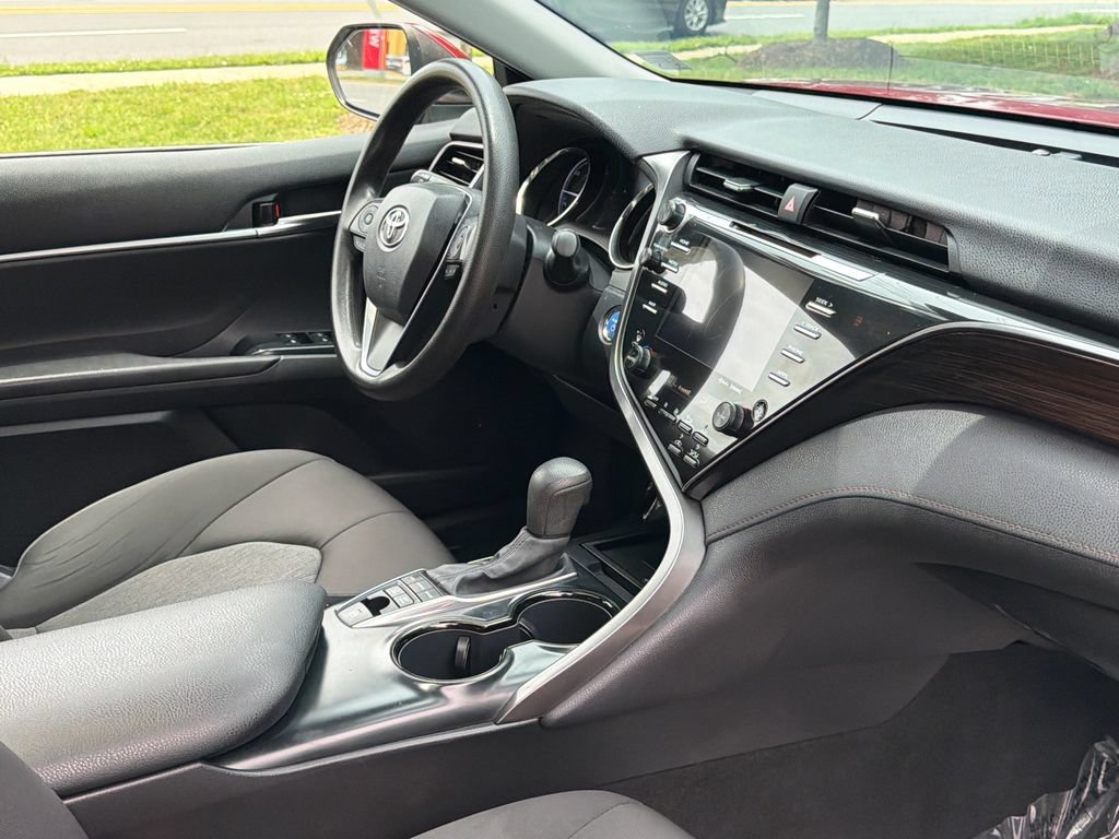 Used 2020 Toyota Camry LE w/ Sunroof Package FWD image 8