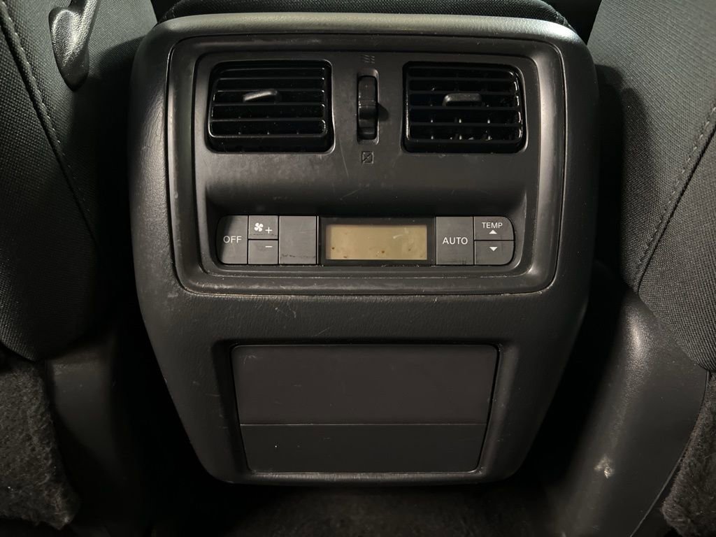 Used 2017 Nissan Pathfinder S AWD/4WD image 32