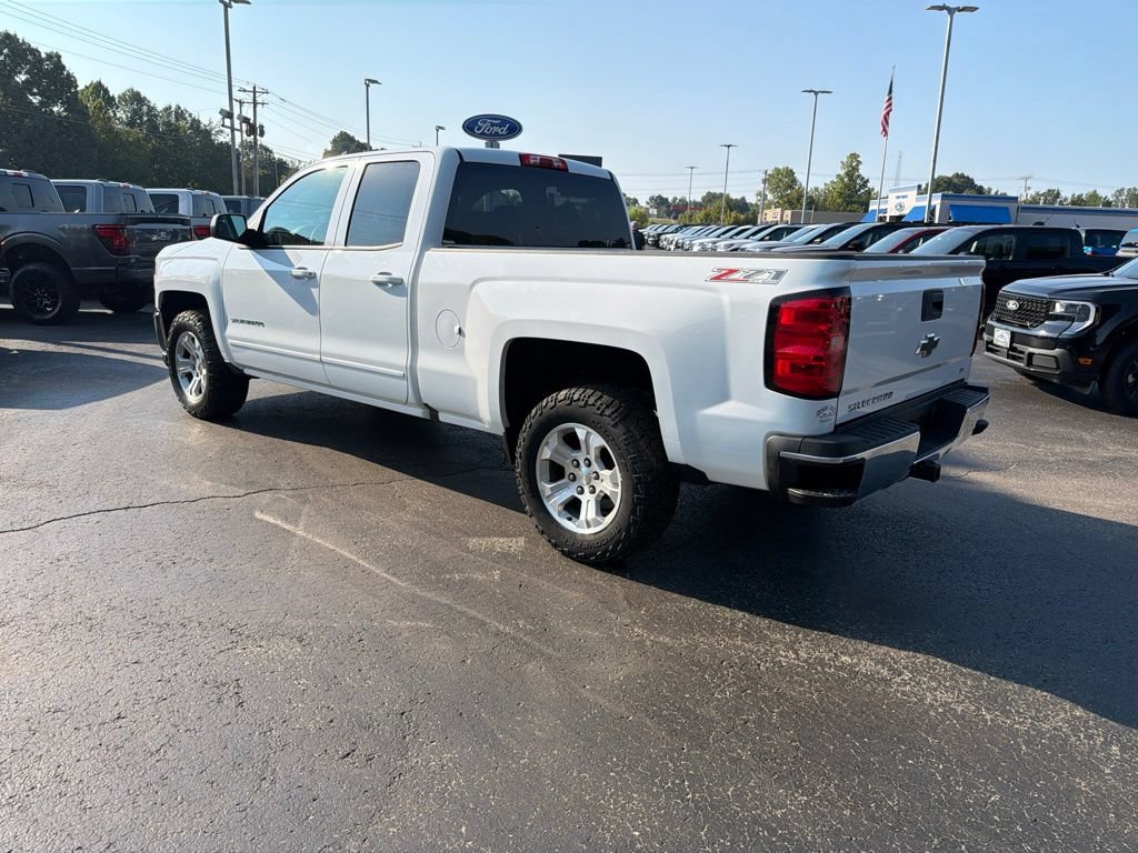 Used 2017 Chevrolet Silverado 1500 LT w/ All Star Edition AWD/4WD image 5