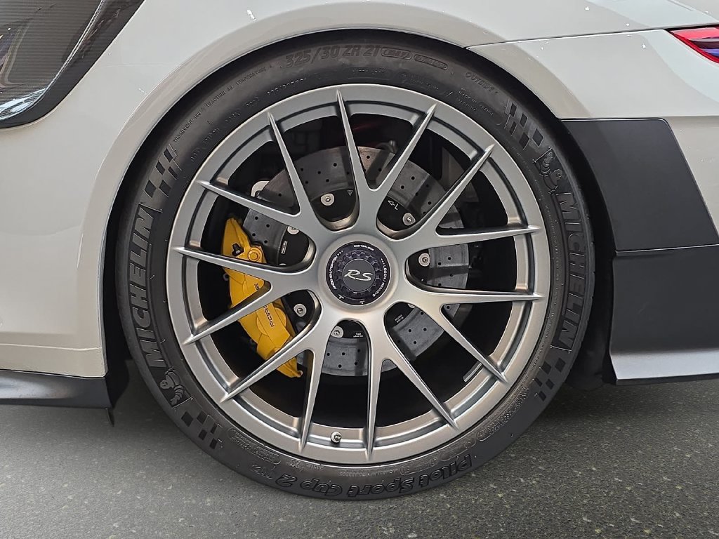 Certified 2018 Porsche 911 GT2 RS RWD image 28