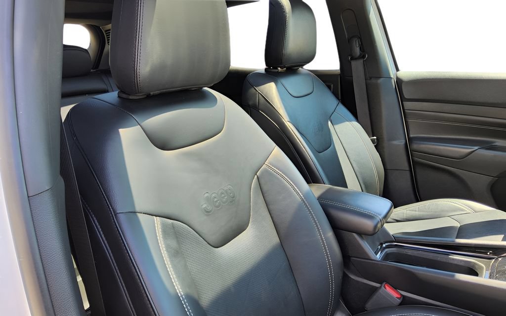 Used 2022 Jeep Compass High Altitude AWD/4WD image 37