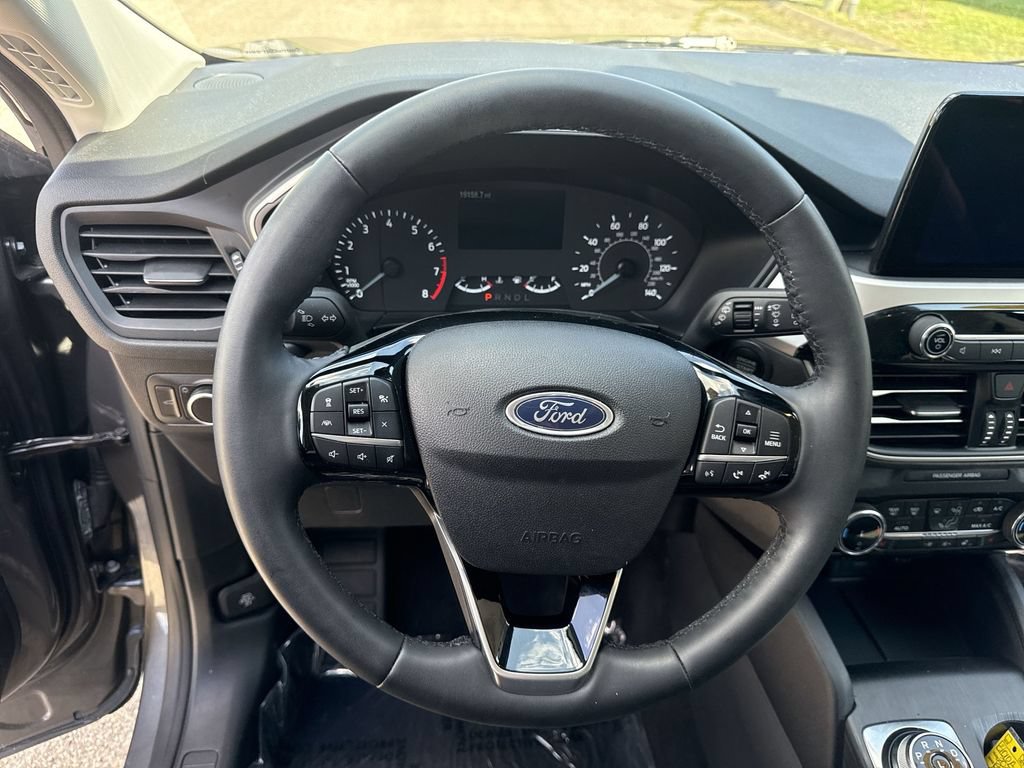Used 2022 Ford Escape SE w/ SE Sport Appearance Package AWD/4WD image 11