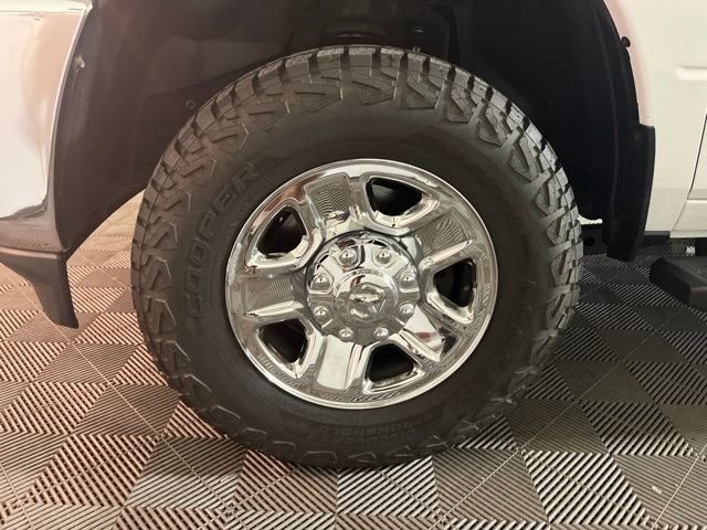 Used 2024 RAM 2500 Tradesman w/ Chrome Appearance Group AWD/4WD image 39