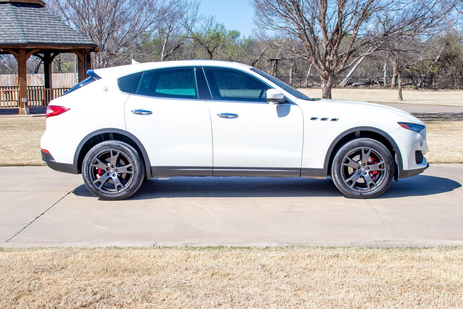 Used 2018 Maserati Levante image 19