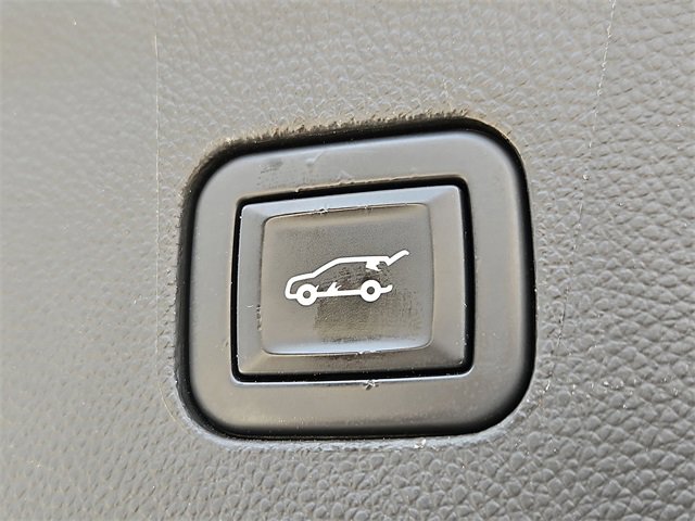 Used 2020 Buick Enclave Premium w/ Surround and Sites Package image 23