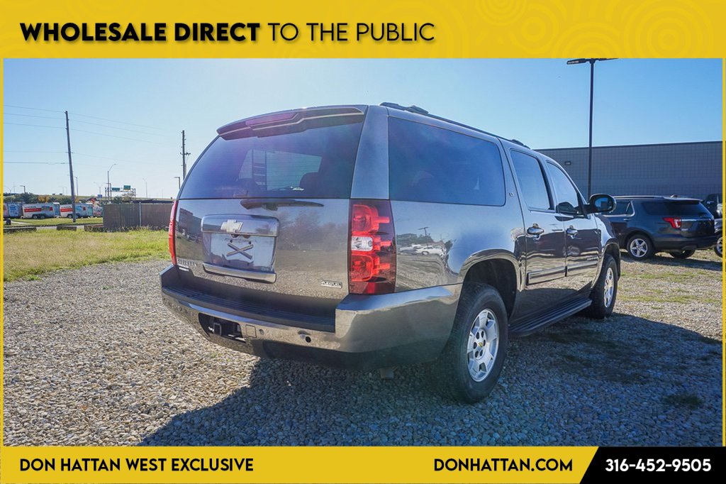 Used 2011 Chevrolet Suburban LT image 32