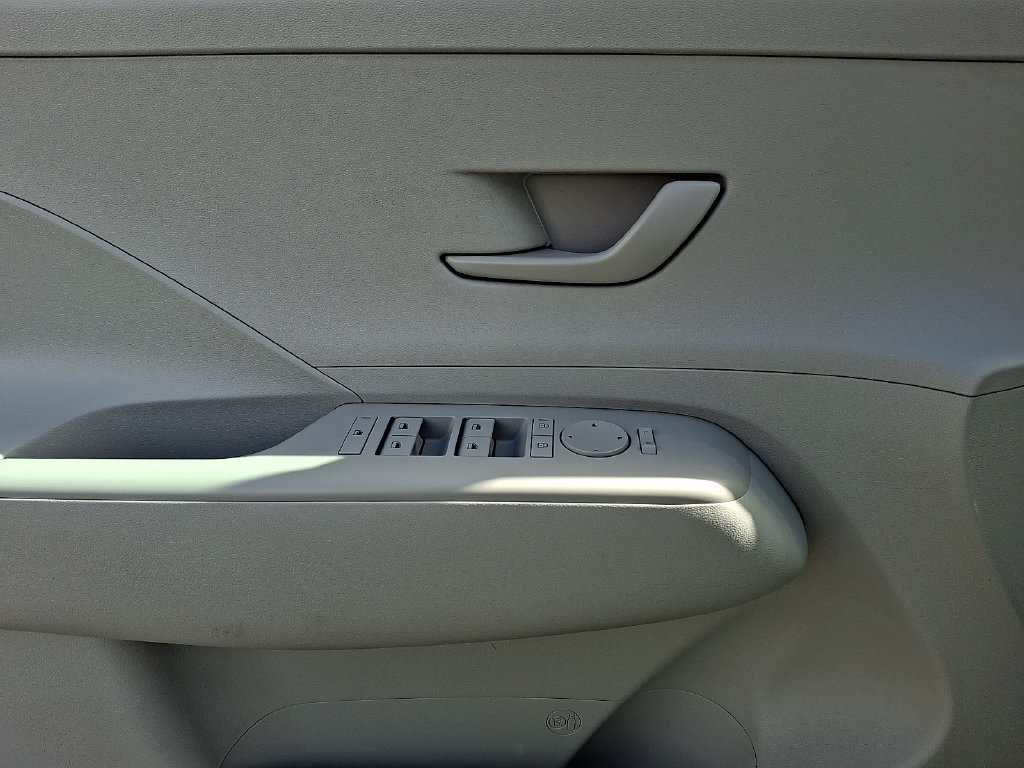 Certified 2024 Hyundai Kona SEL AWD/4WD image 13