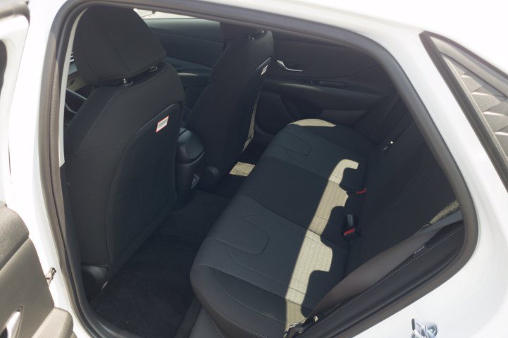 New 2026 Hyundai Elantra SE FWD image 14
