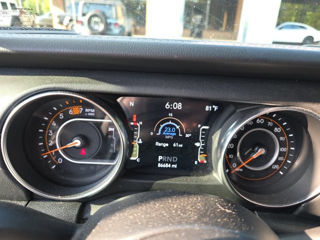 Used 2020 Jeep Wrangler Unlimited Sahara AWD/4WD image 7