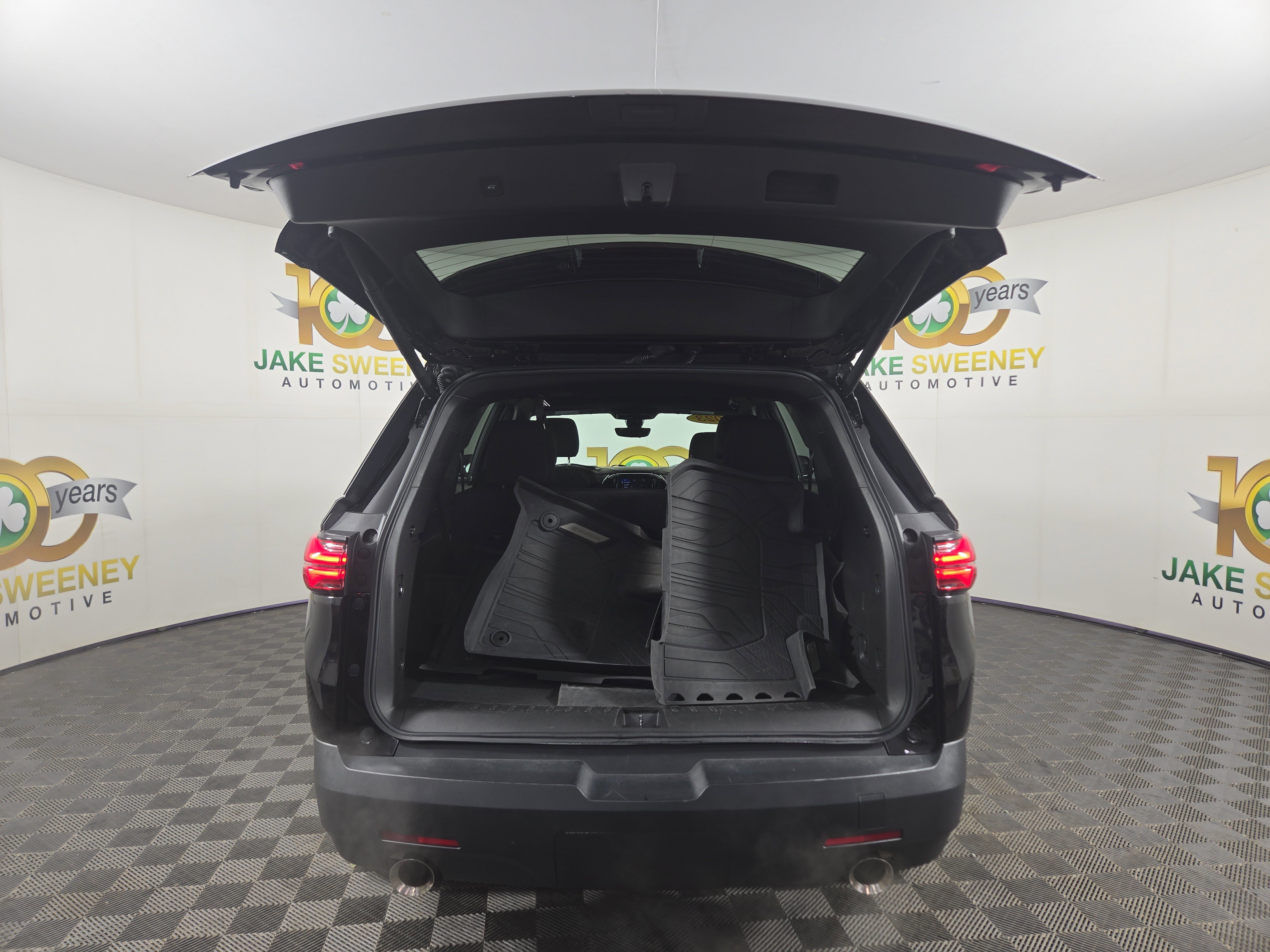 Certified 2023 Chevrolet Traverse LT image 32