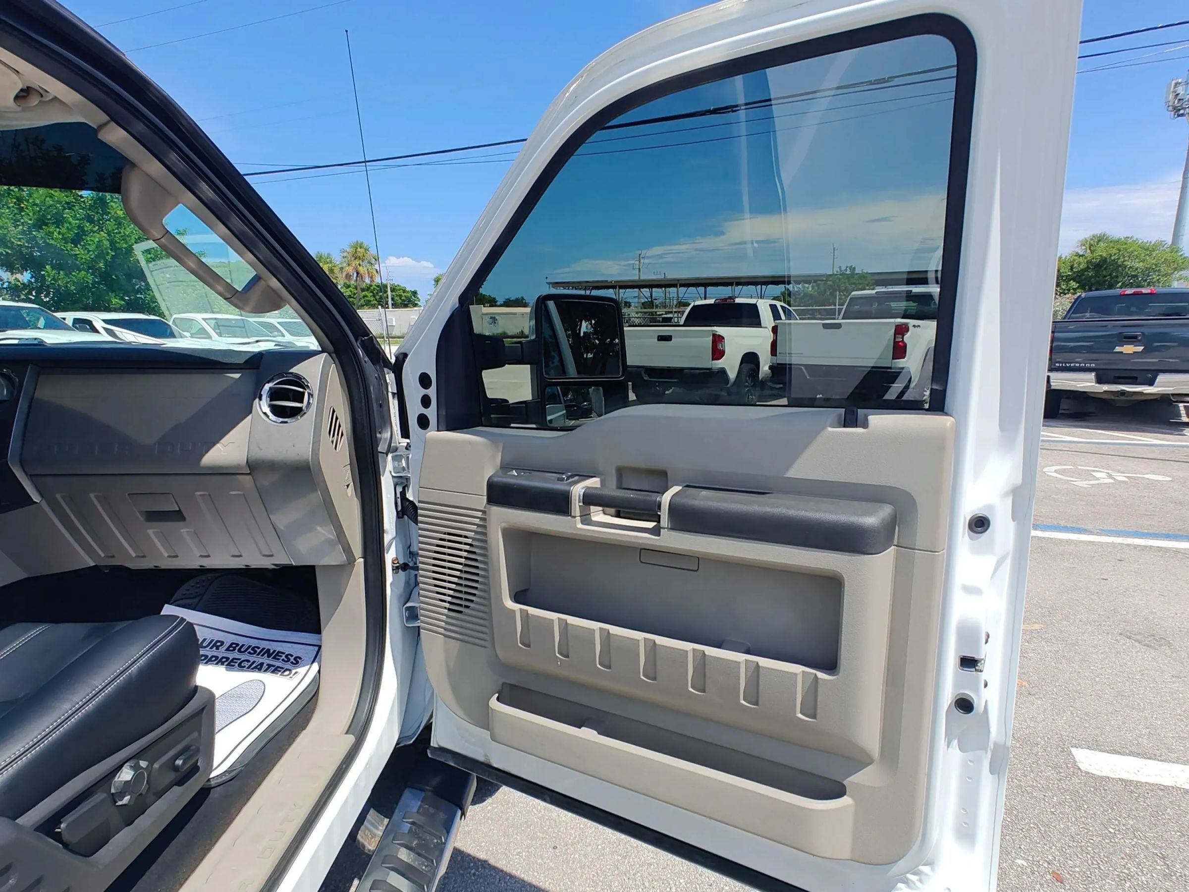 Used 2009 Ford F350 XL AWD/4WD image 16