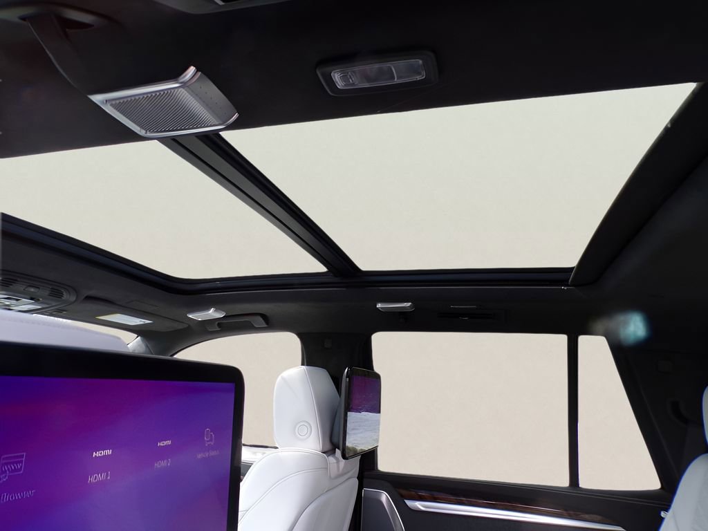 New 2026 Cadillac Escalade Platinum Sport w/ LPO, ONYX Package image 9