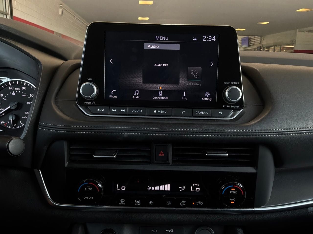 Used 2025 Nissan Rogue SV FWD image 27