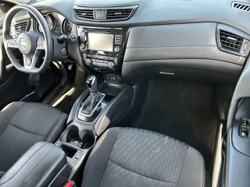 Used 2020 Nissan Rogue SV FWD image 28