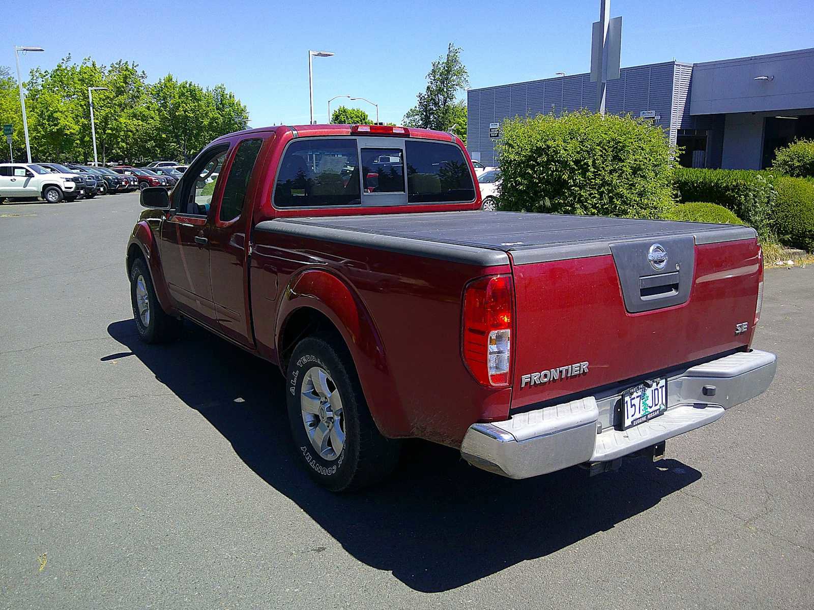 Used 2010 Nissan Frontier SE w/ SE Value Truck Pkg RWD image 3