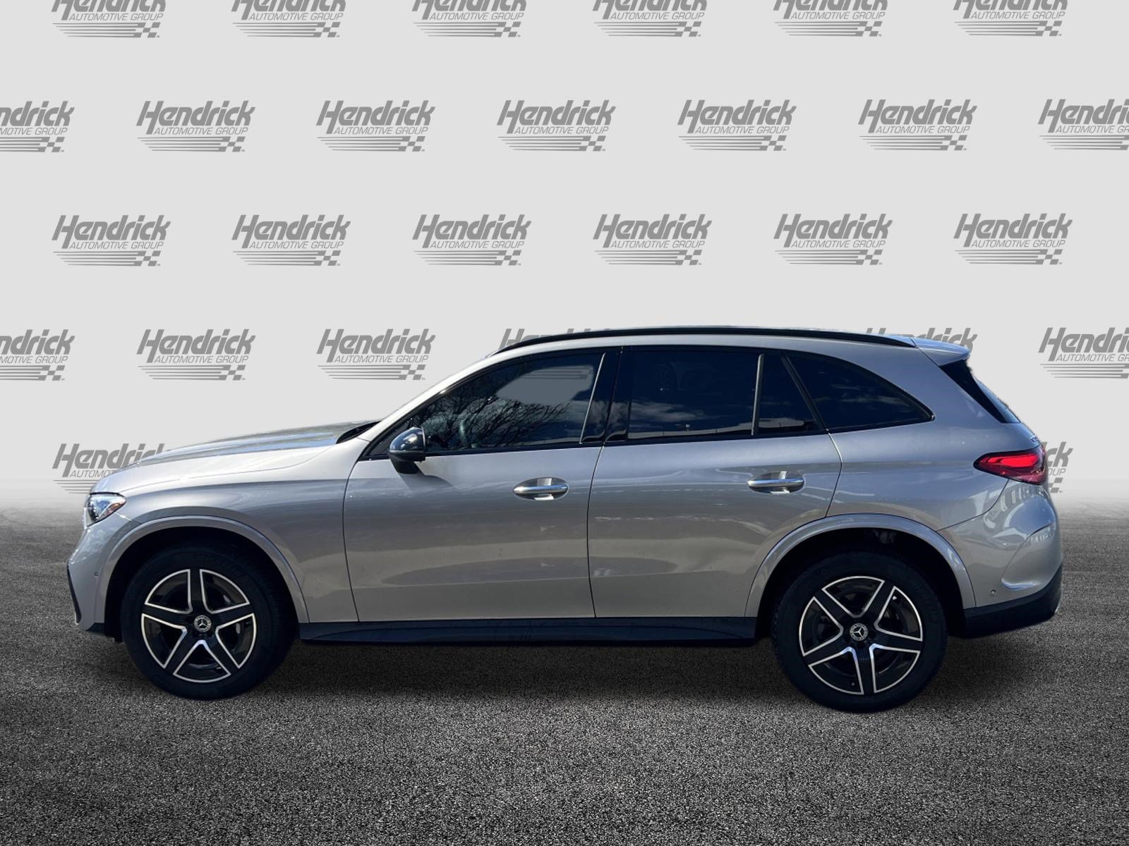Used 2024 Mercedes-Benz GLC 300 4MATIC w/ AMG Line image 7