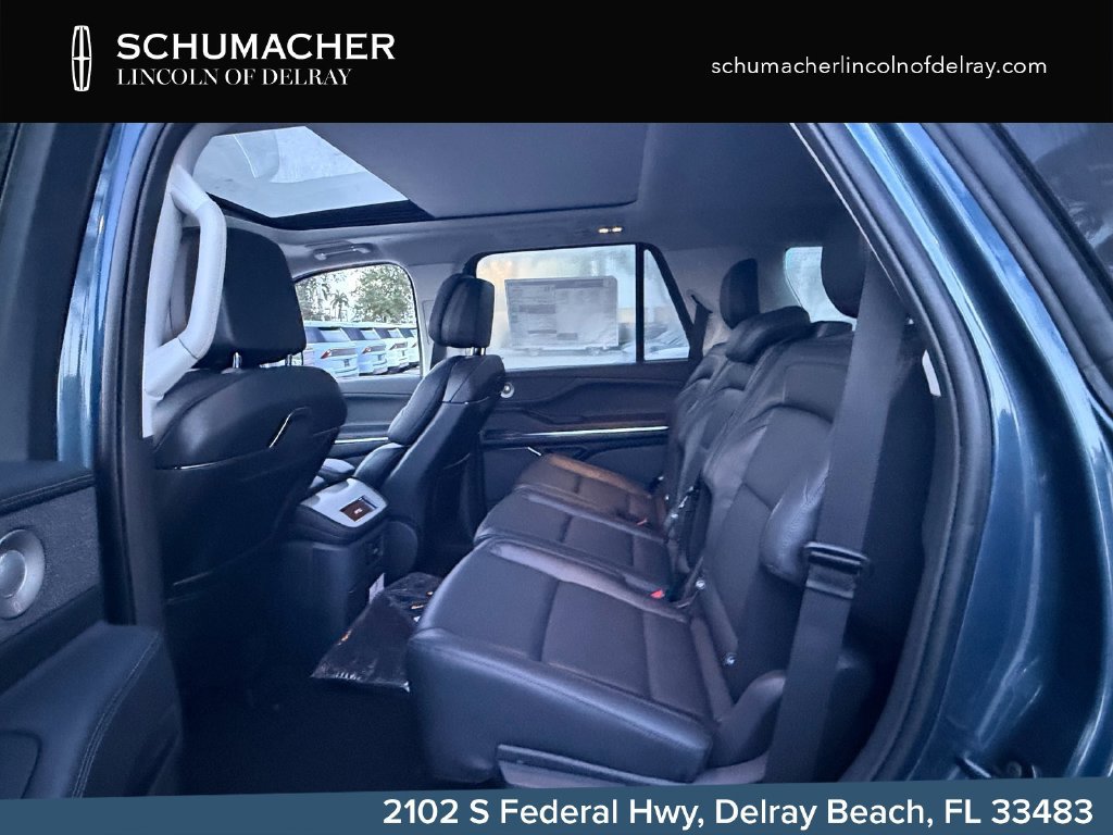 New 2027 Lincoln Navigator Reserve RWD image 14