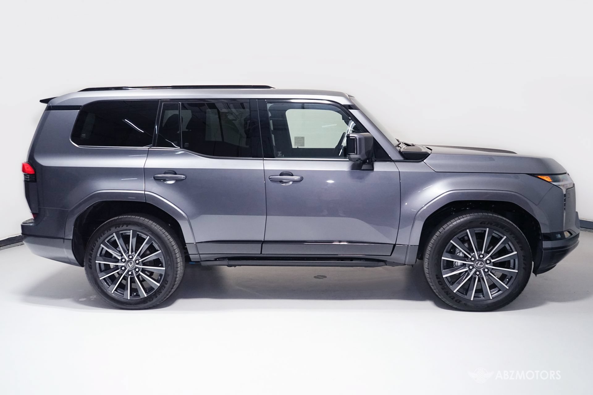 Used 2026 Lexus GX 550 AWD/4WD image 3
