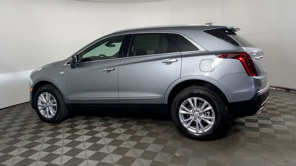 New 2025 Cadillac XT5 Luxury image 7