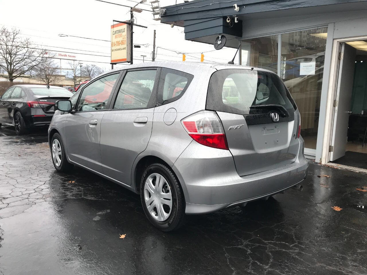 Used 2010 Honda Fit image 5