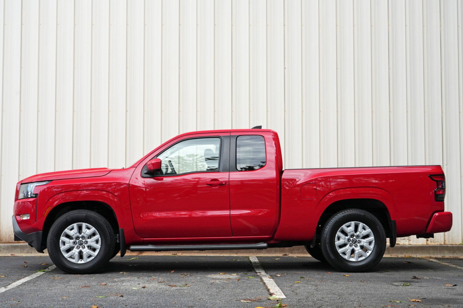 Used 2022 Nissan Frontier SV RWD image 8