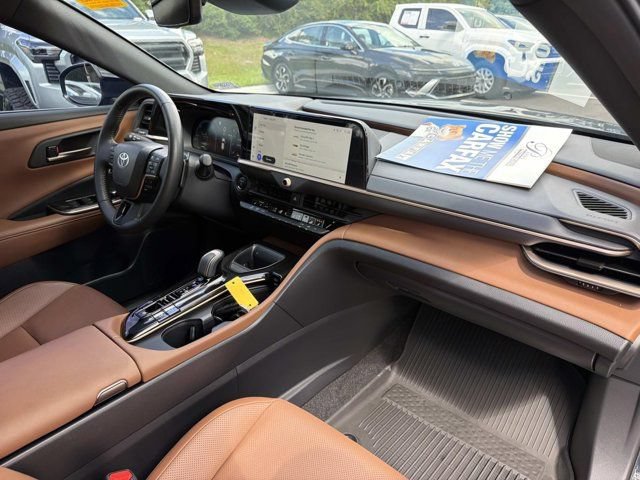 Certified 2025 Toyota Crown Signia AWD/4WD image 18