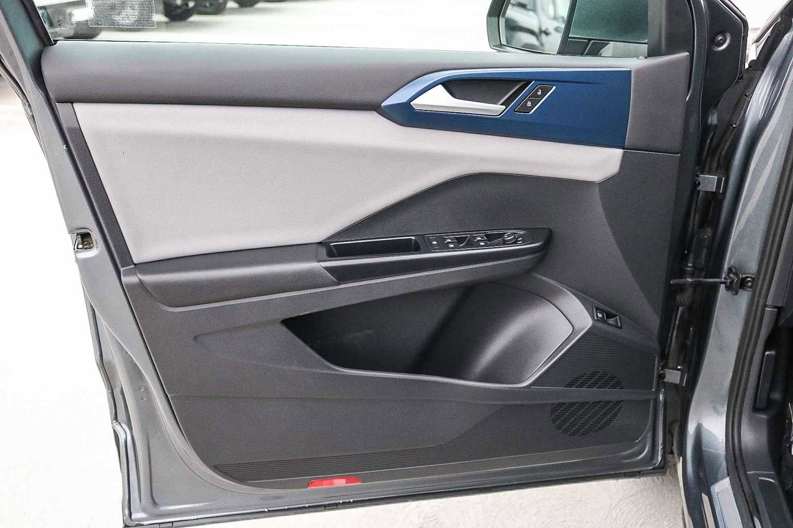 Used 2022 Volkswagen Taos SE image 22