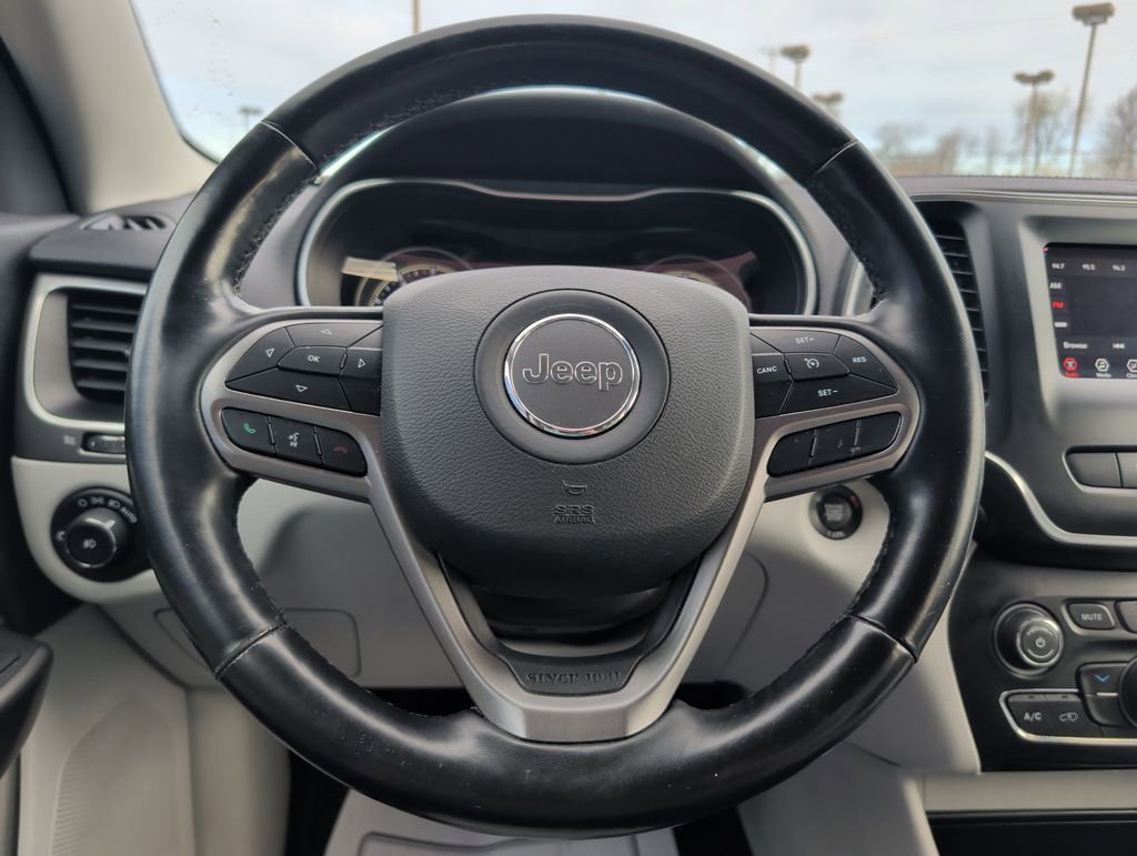 Used 2020 Jeep Cherokee Latitude Plus w/ Cold Weather Group image 11