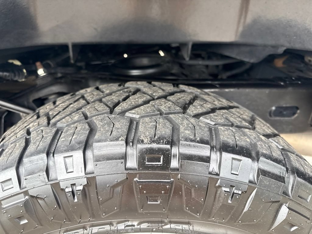 Used 2025 Toyota Tacoma SR5 AWD/4WD image 35