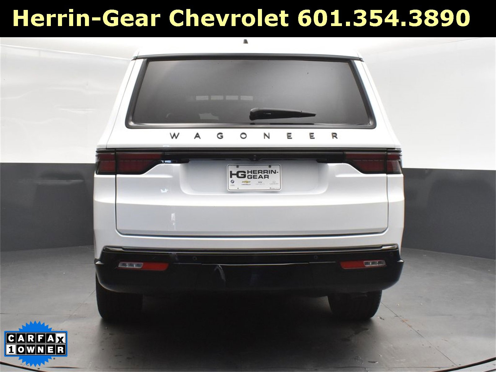 Used 2024 Jeep Wagoneer L Series II image 6