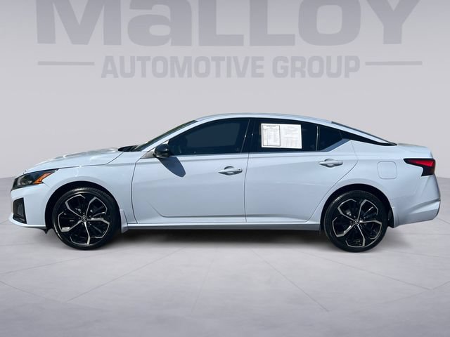 Used 2024 Nissan Altima 2.5 SR AWD/4WD image 2
