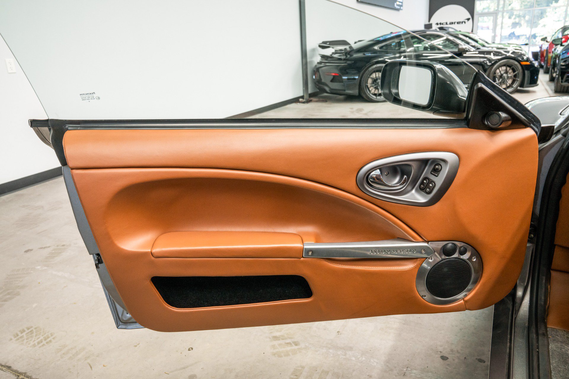 Used 2003 Aston Martin Vanquish RWD image 36