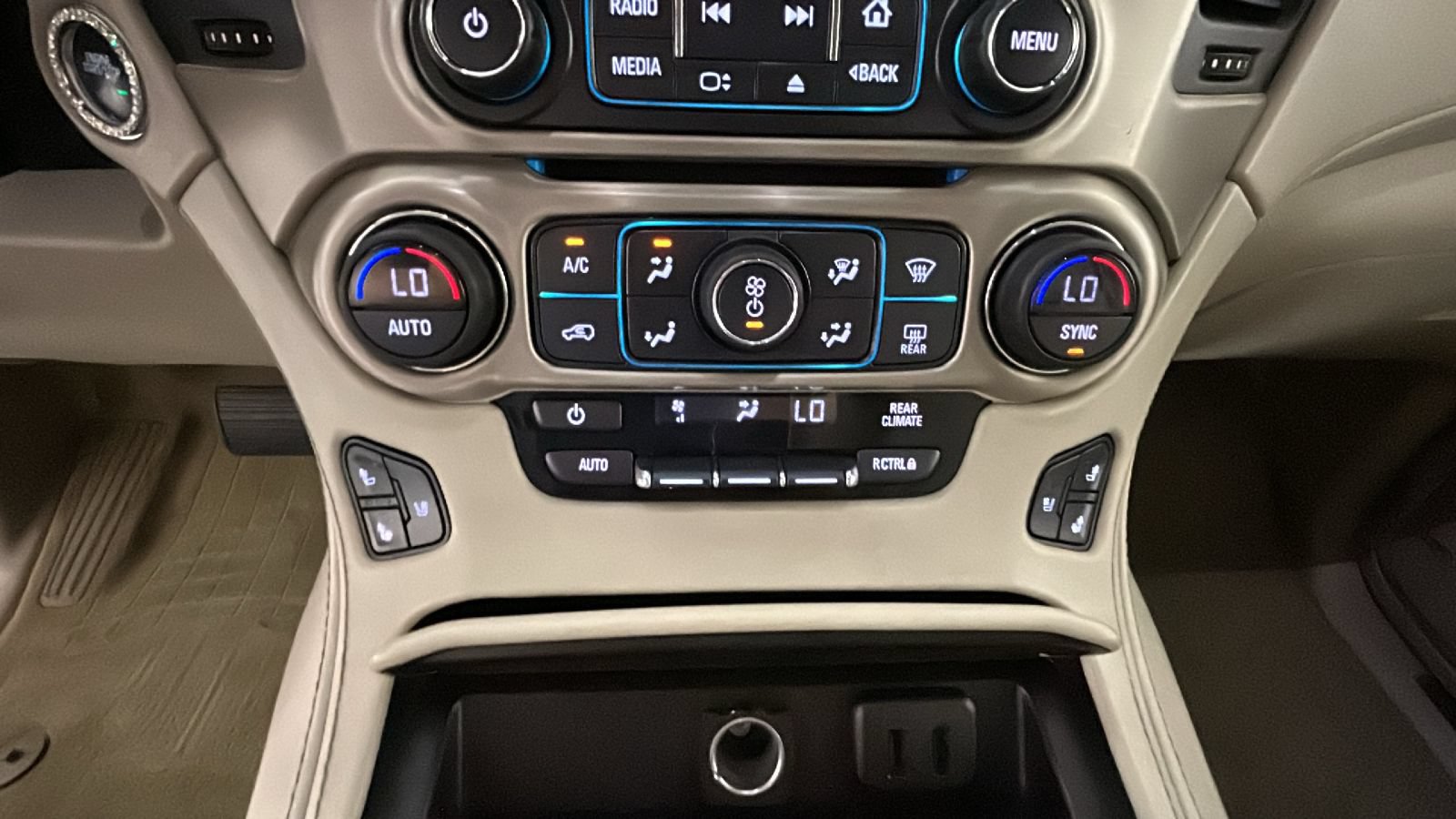 Used 2017 GMC Yukon Denali AWD/4WD image 26