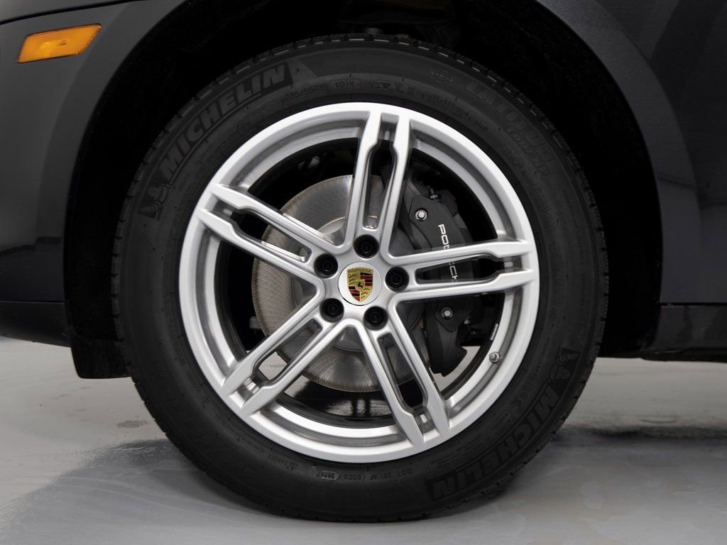 New 2026 Porsche Macan image 13
