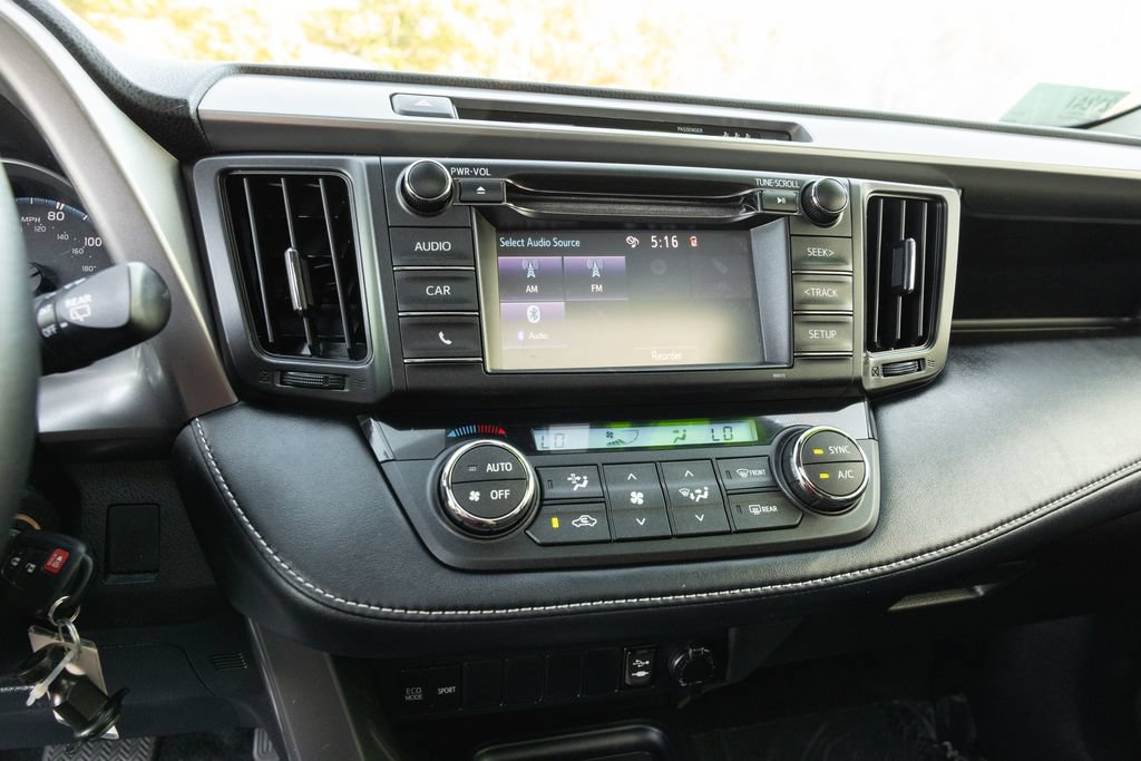 Used 2018 Toyota RAV4 XLE w/ All Weather Liner Package FWD image 18