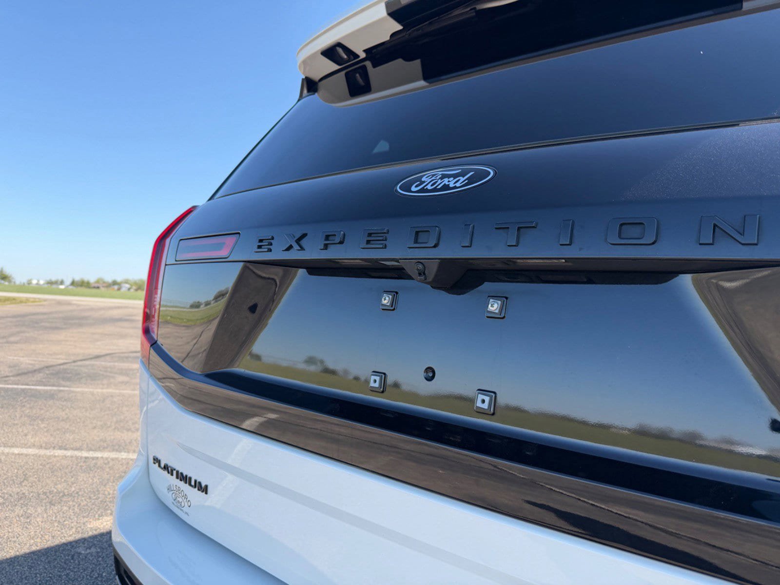 Used 2025 Ford Expedition Max Platinum w/ Stealth Appearance Package AWD/4WD image 12