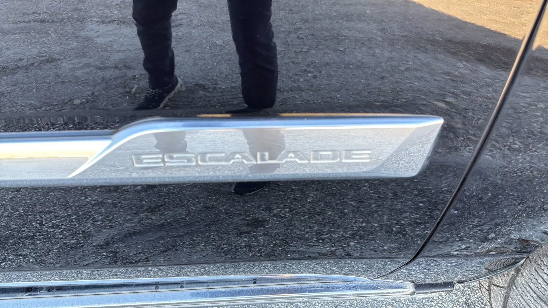 Used 2015 Cadillac Escalade Premium RWD image 20