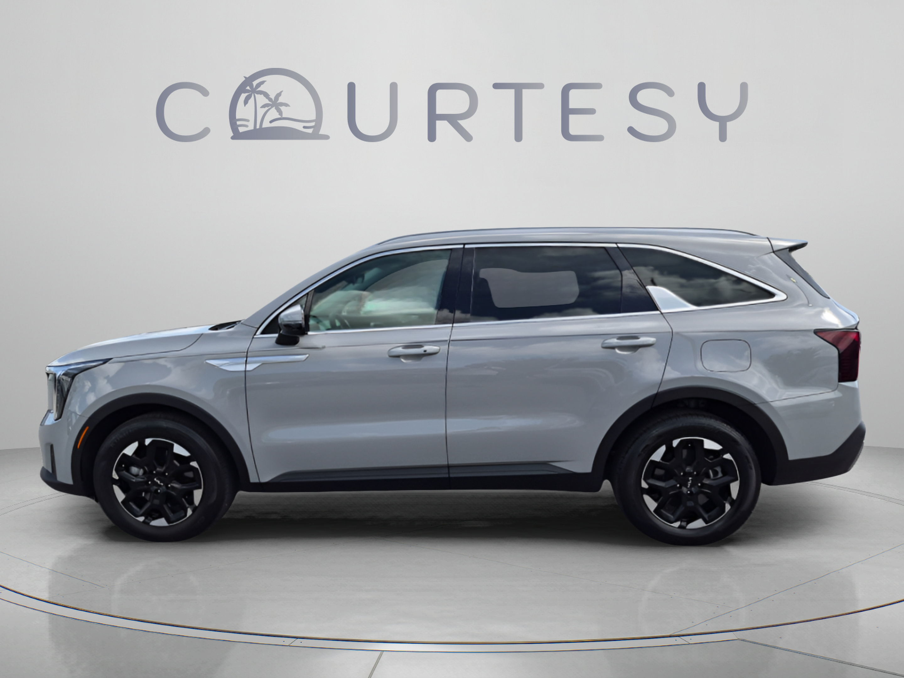 Used 2025 Kia Sorento S FWD image 3
