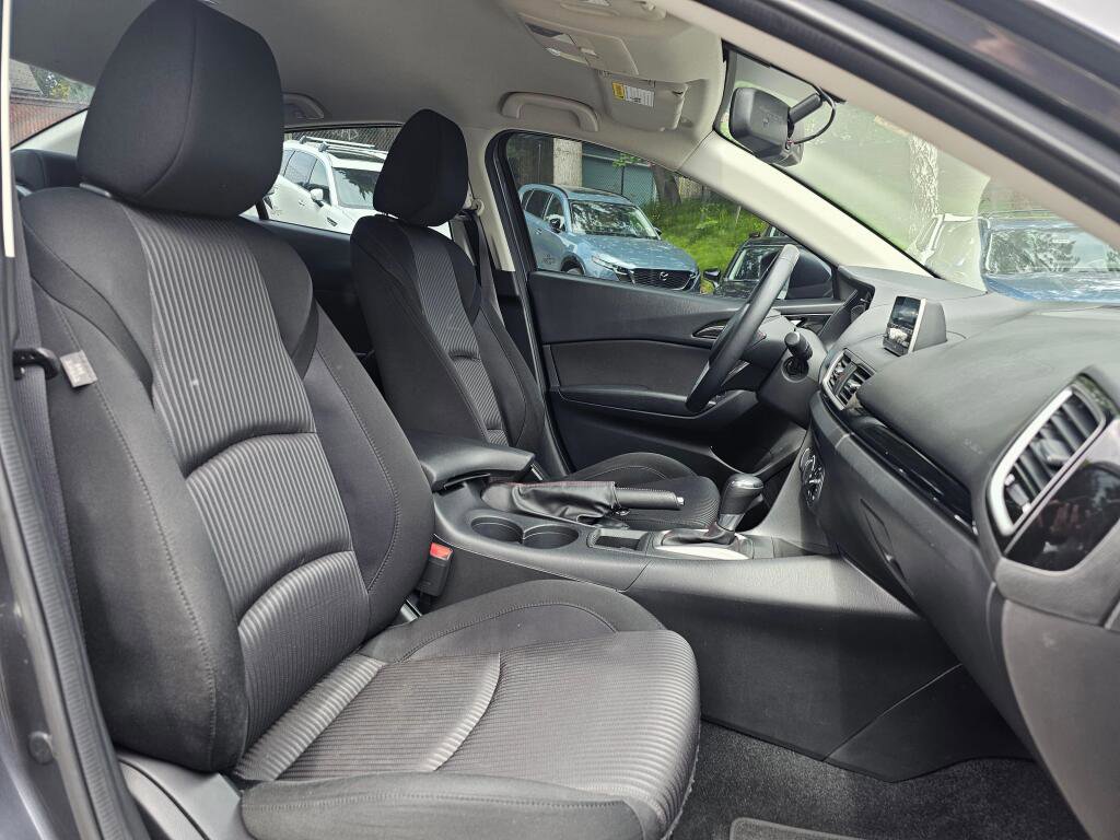 Used 2014 MAZDA MAZDA3 i Touring FWD image 11